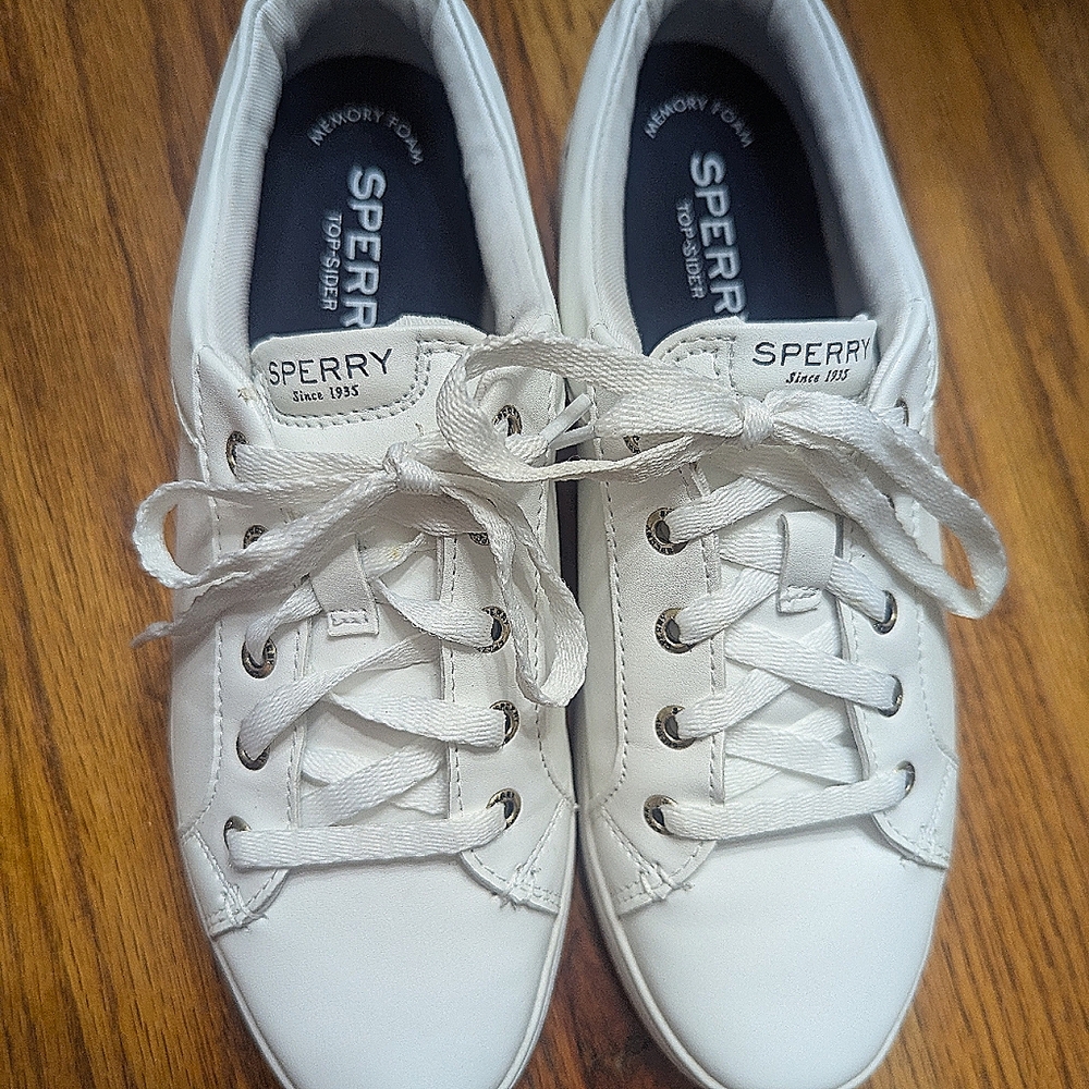Sperry tennis shoes